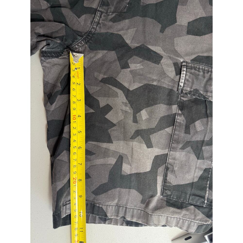 Patagonia Men’s Organic Cotton Camo Cargo Cargo Shorts Size 33 10” Inseam - Picture 9 of 10